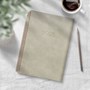 Kalender 2025 Stor Veckokalender Twist Beige